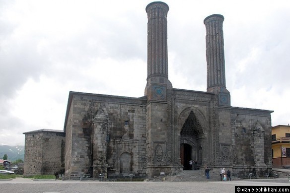 Çifte Minareli Medrese, Erzurum