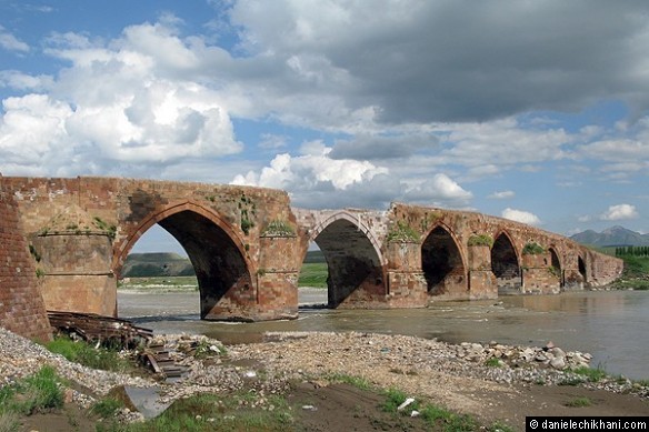 The Cobandede Arcbridge on the Silk Road